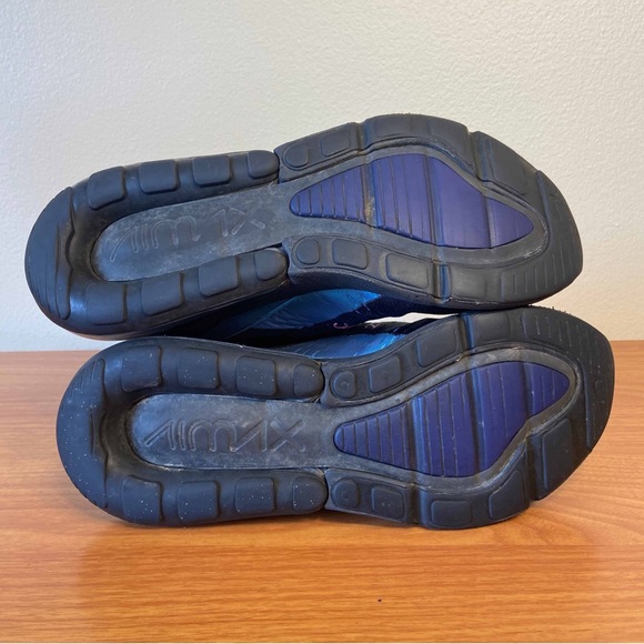 Nike Air Max 270 - Picture 6 of 9